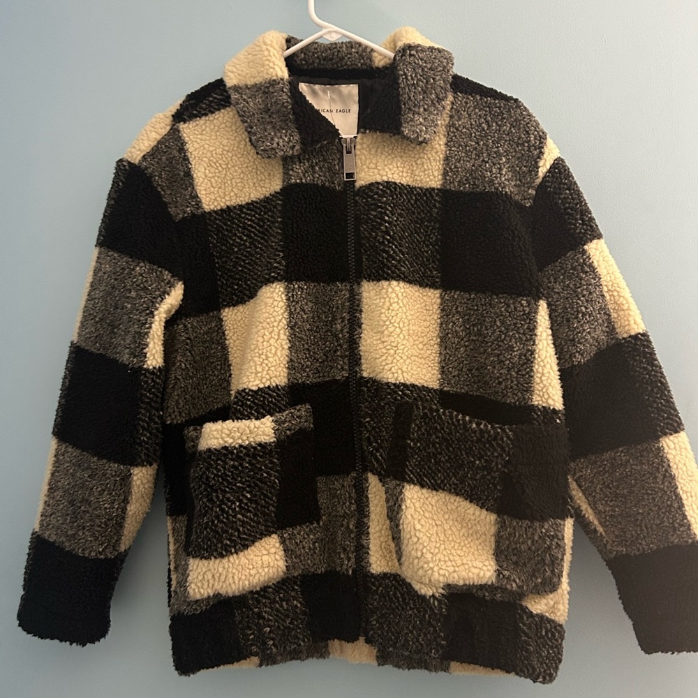 thick black and creme zip up fleece